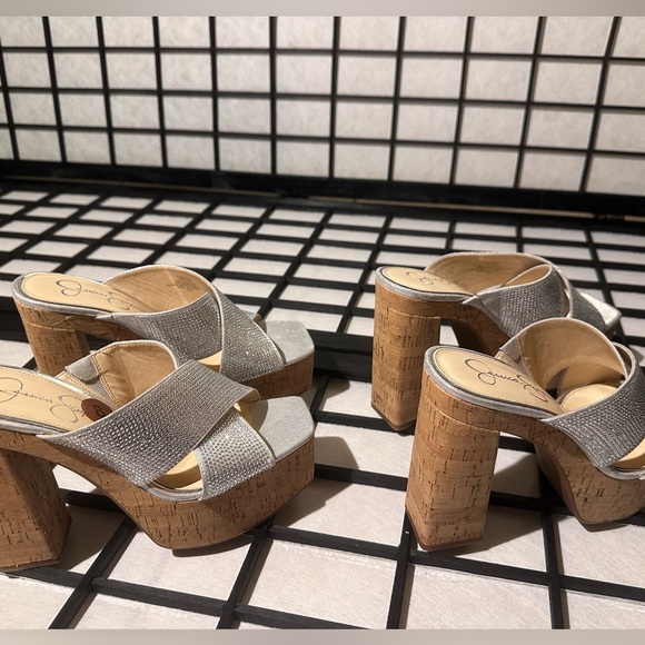 Nwt...Jessica Simpson basima silver cork platforms - Picture 3 of 7